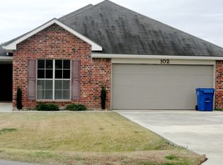 102 Army Ranger Dr, Duson, LA 70529