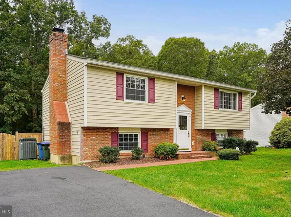 15105 Olddale Rd, Centreville, VA 20120