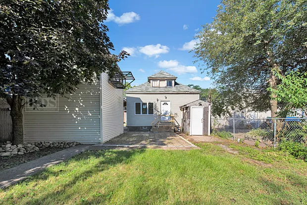 13446 S Mackinaw Ave photo 1
