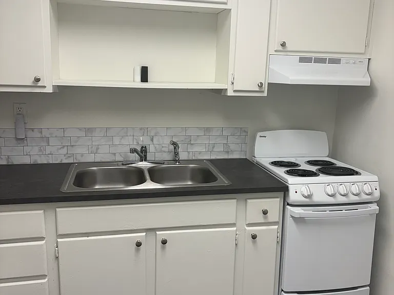 1717 Main St — Photo 5