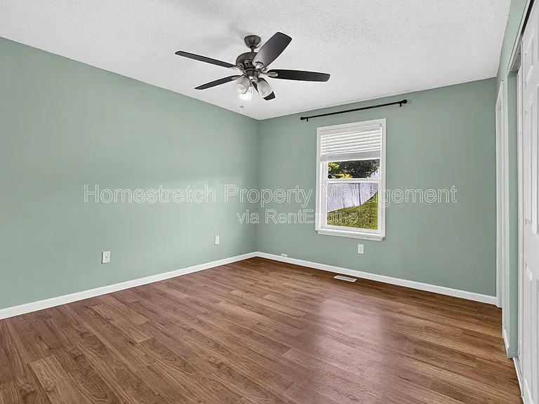 10608 Canter Way — Photo 17