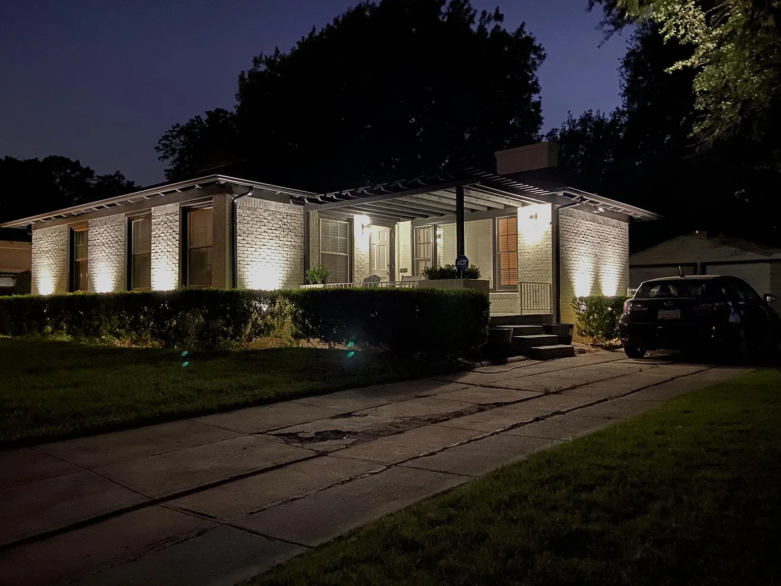 3 bed, 1278 sqft, $2,325 — Photo 2