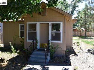 28 Upland St, Susanville, CA 96130