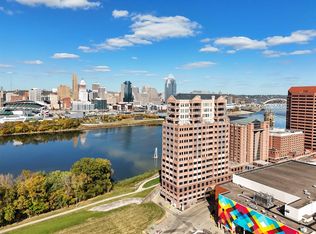 100 W Rivercenter Blvd #PENTHOUSE 3B, Covington, KY 41011
