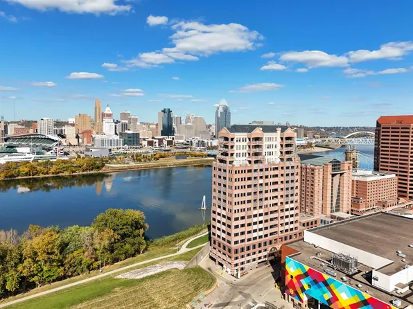 100 W Rivercenter Blvd #Penthouse 3b, Covington, KY 41011