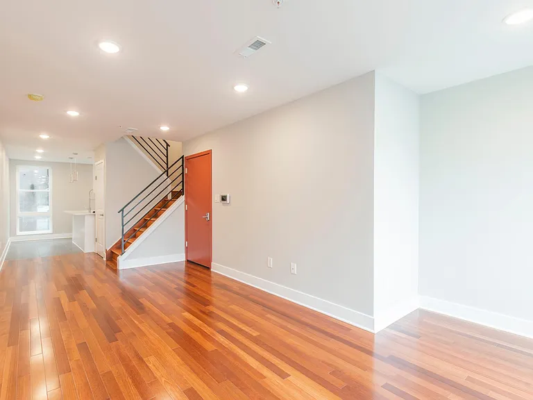 1422 Ogden St #2 — Photo 3