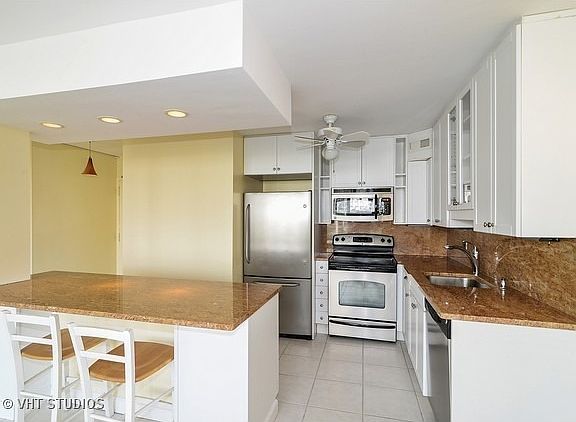 3rd image of 1360 N Sandburg Ter APT 810