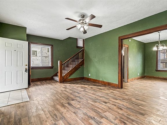 4th image of 117 W Parkwood Dr #113
