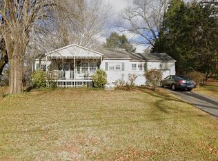 105 Monument Ct, Johnson City, TN 37601