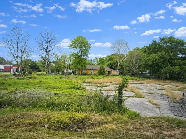 1609 Missouri St, Orange, TX 77630