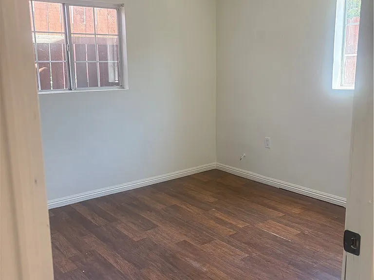 37 Garden Dr — Photo 5