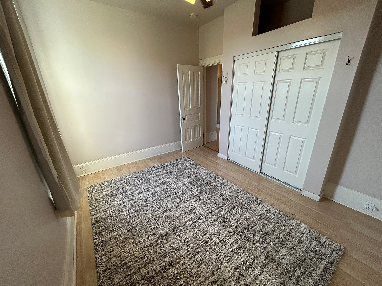 2 bed, 850 sqft, $1,695 — Photo 3