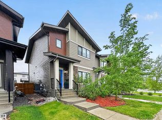 17 Amesbury Wynd, Strathcona County, AB T8B 0B5