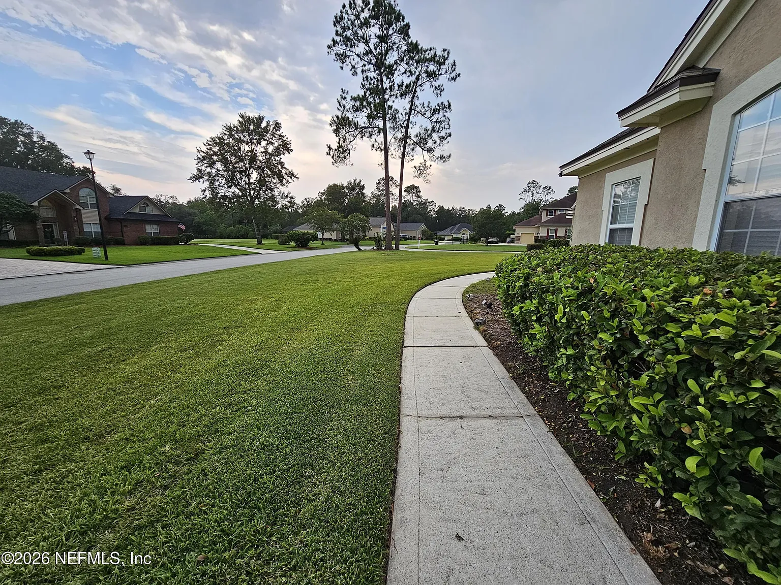 4 bed, 3.0 bath, 2586 sqft, $3,050 — Photo 3