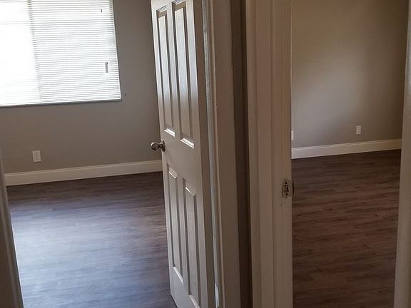 5th image of 113 E Tiffany Dr APT 4
