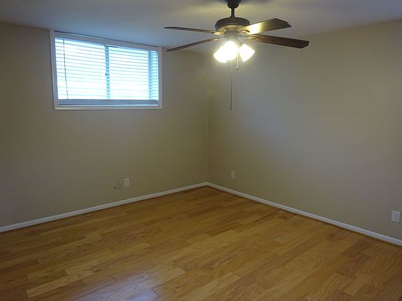 3rd image of 5123 Del Monte Dr APT 12