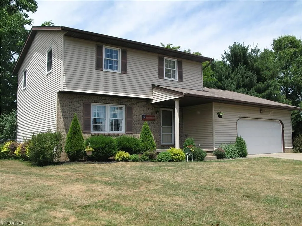 12449 Waterfall Ave NW photo 1