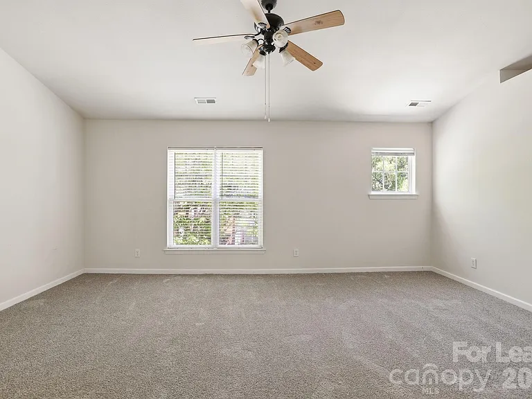 10781 Essex Hall Dr — Photo 23