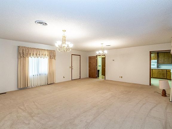 5th image of 603 S Avenue K