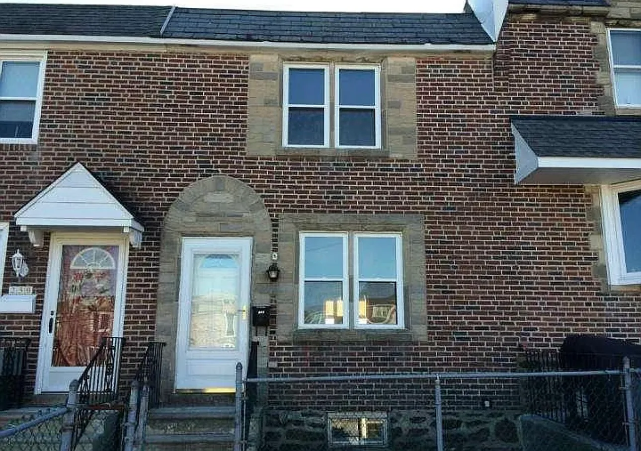 3 bed, 1152 sqft, $2,200 — Photo 1