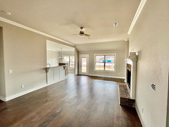 2nd image of 47 E Joliet St