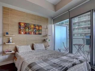 12 York St #4, Toronto, ON