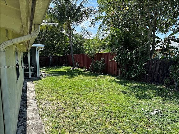 5th image of 407 Ontario Pl