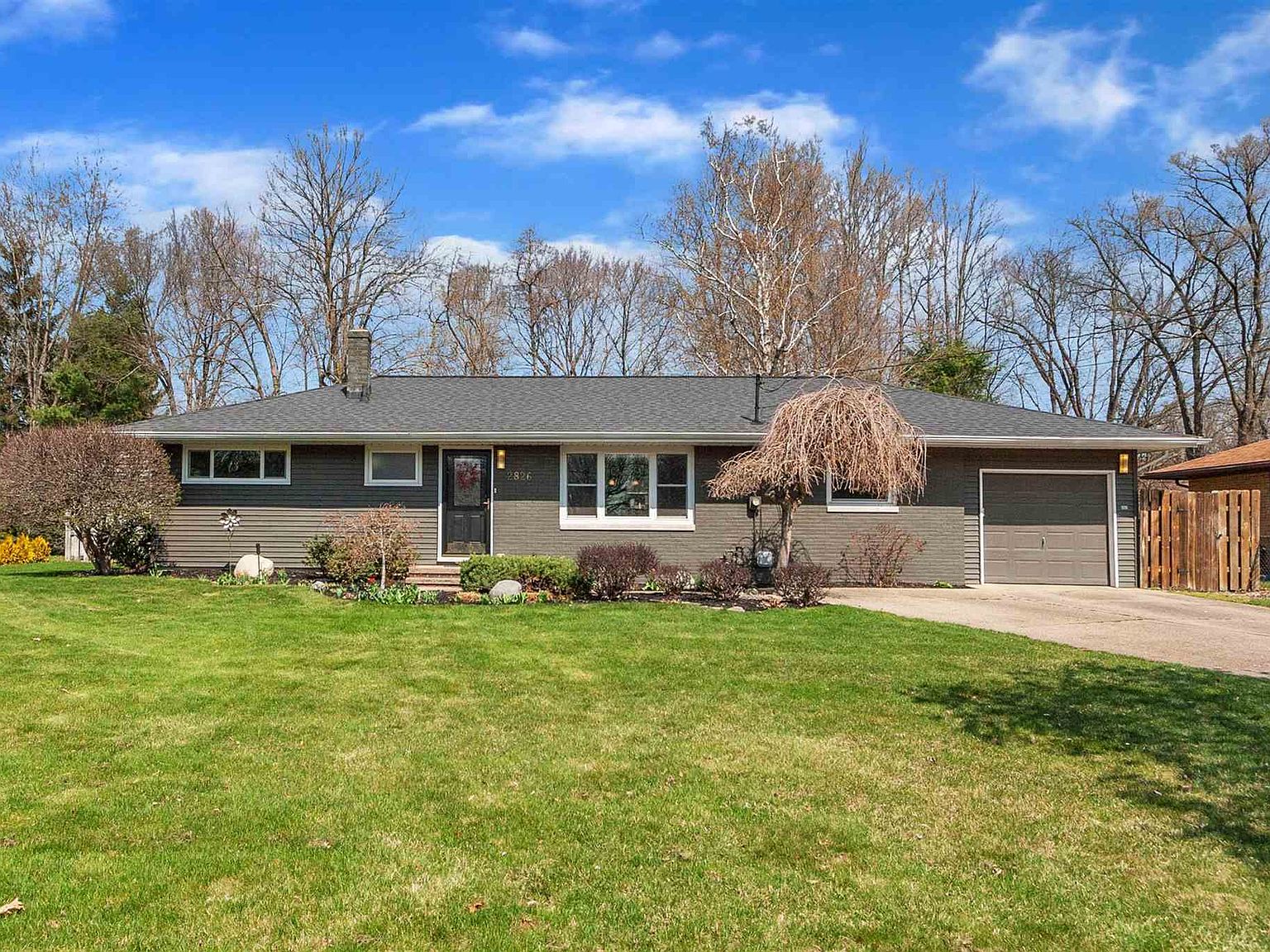 2826 Neff St Elkhart In 46514 Zillow