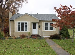 105 Riner Ave, Oak Hill, WV 25901