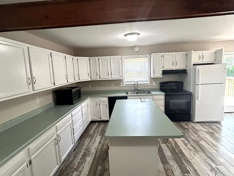 9800 Orlandi Ct — Photo 6