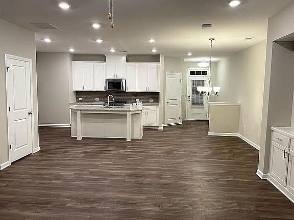 3rd image of 1366 Elderwood Way
