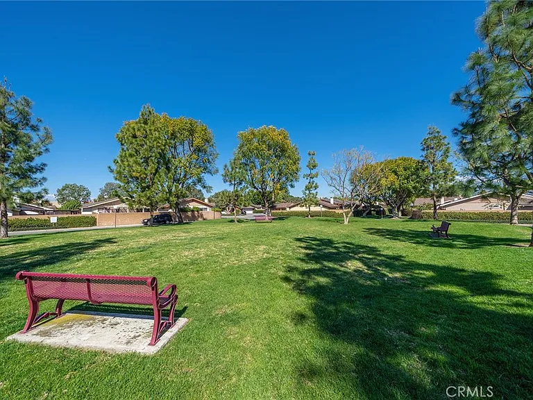 2106 E Wellington Ave — Photo 11