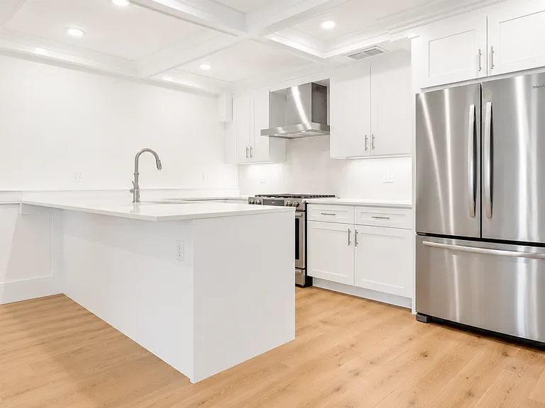 263 Washington St #3 — Photo 1