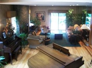 115 Signal Hill Cir, Springfield, MA 01118