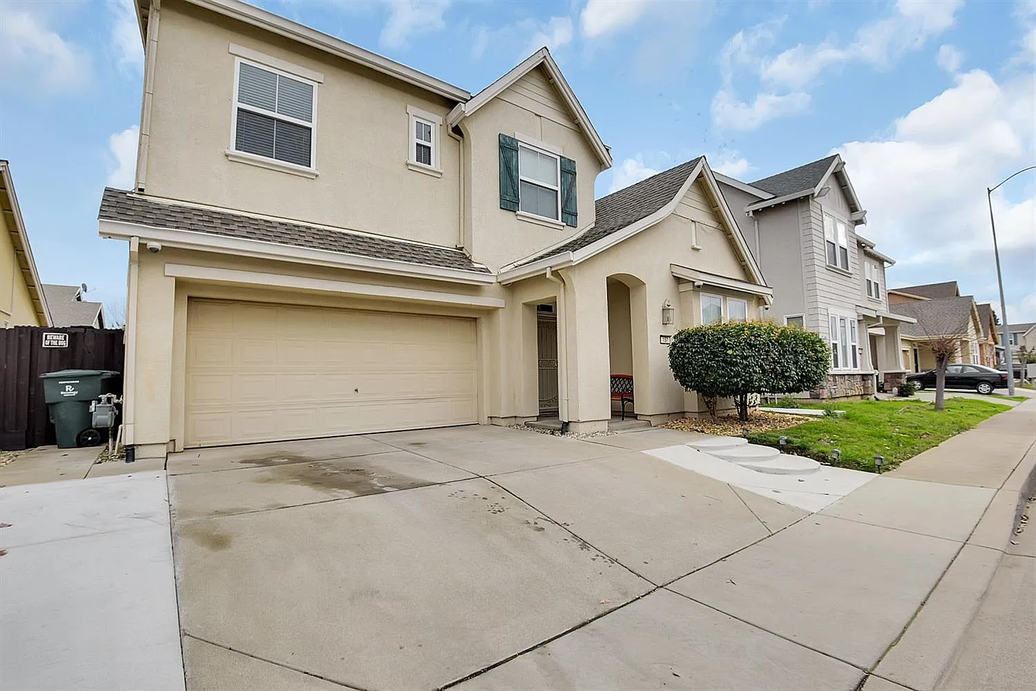 157 Yorkshire Way photo 1