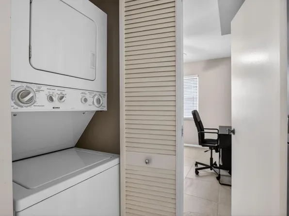 2003 Granada Drive #L4, Coconut Creek, FL 33066