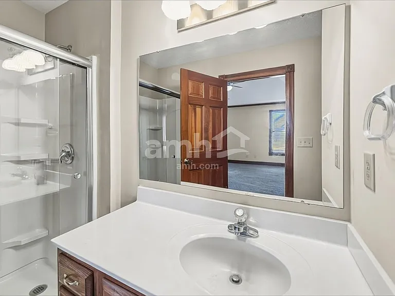 1121 New Harmony Dr — Photo 11