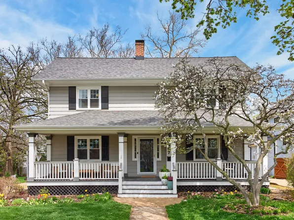 607 E Evergreen St, Wheaton, IL 60187