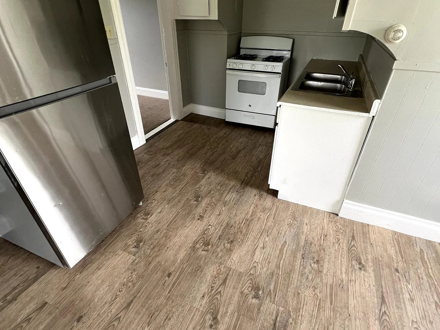 2 bed, $1,600 — Photo 2