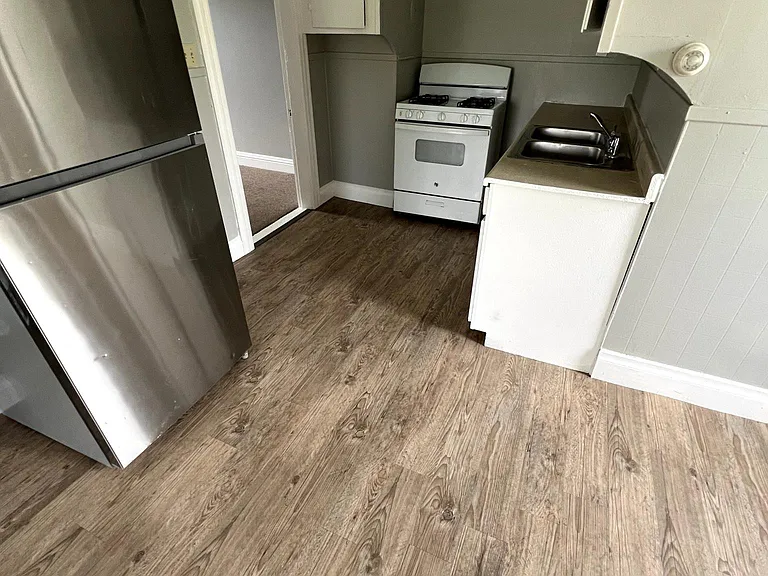 34-36 Cheney Pl #3F — Photo 2