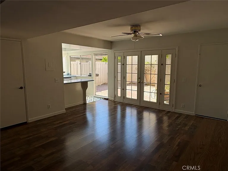 1585 Christopher Ln — Photo 4