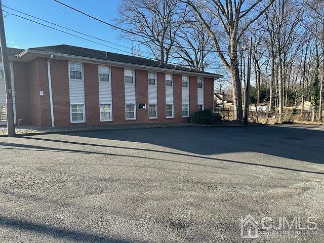 2nd image of 711 Amboy Ave