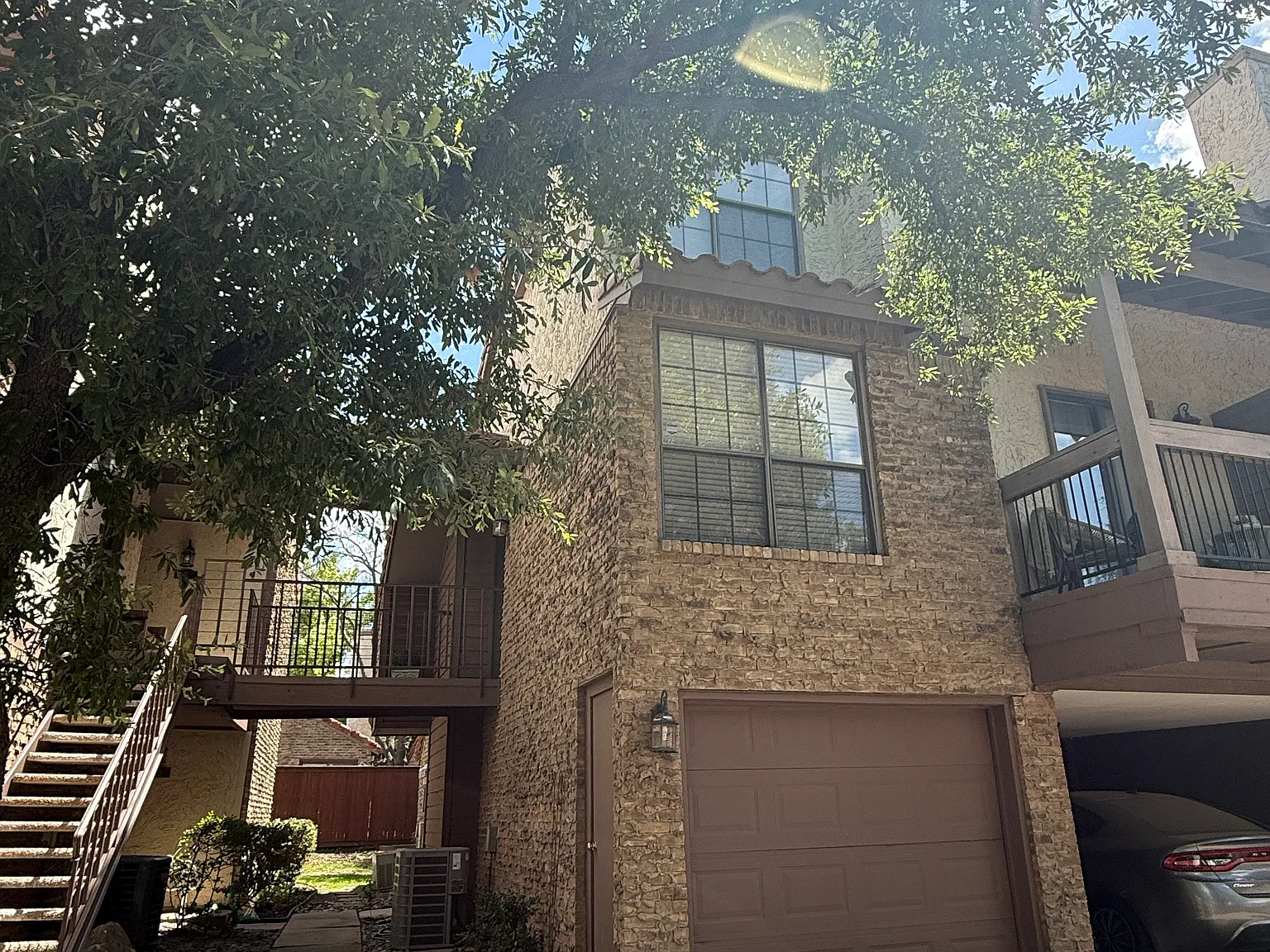 1 bed, 1.5 bath, 860 sqft, $1,500 — Photo 2