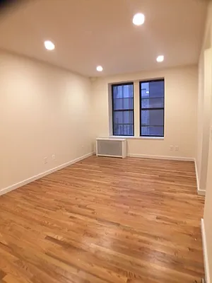 Rented by Roberto Guilbet, LREB | media 20