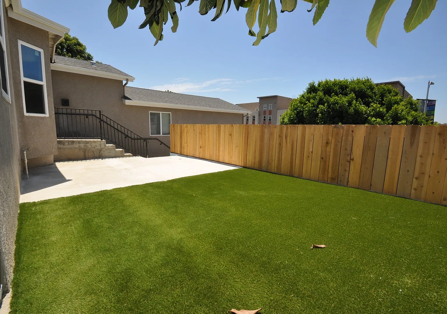 6BD/3BA on College Ave! — Photo 1