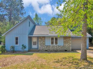 102 Carmichael Ln, Spring Lake, NC 28390