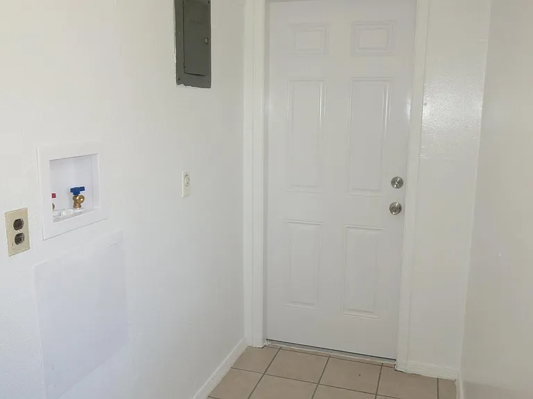9319 Vicksburg Dr — Photo 16