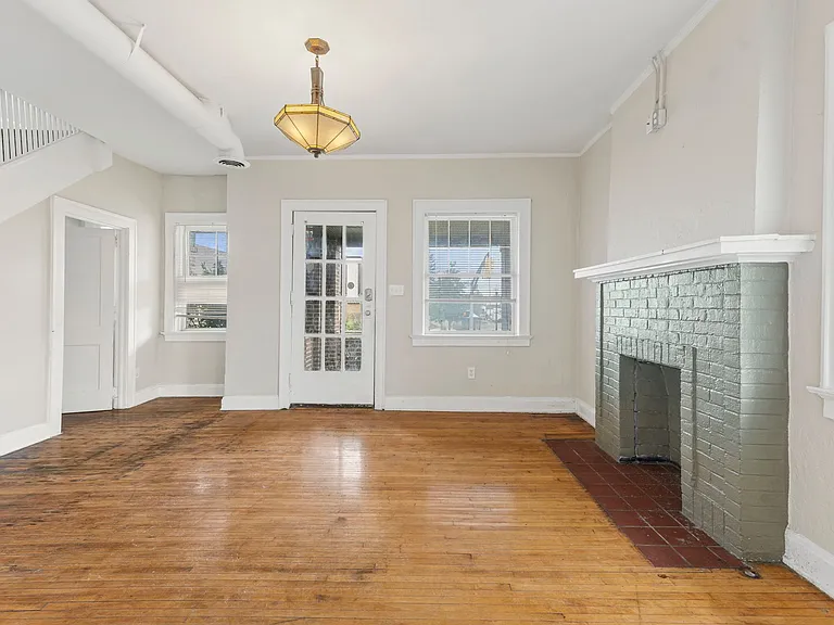 Historic Audubon Court — Photo 11