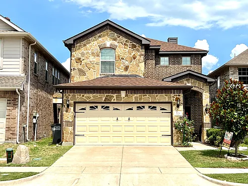 320 Austin Ave Photo 1