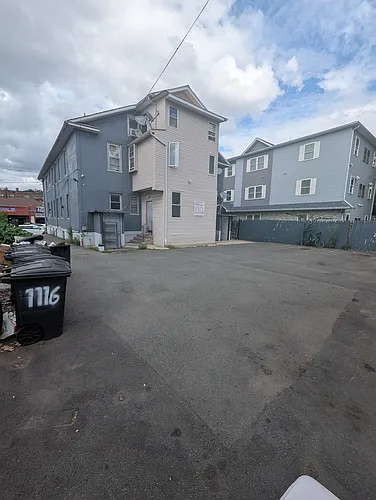 1114 Magnolia Ave Photo 1